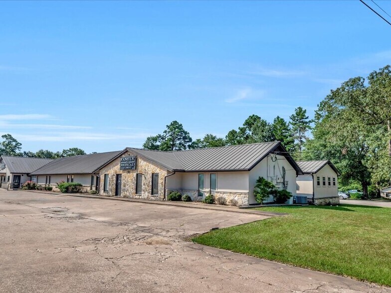 More Photos Of 1702 E Denman Ave, Lufkin Medical For Lease