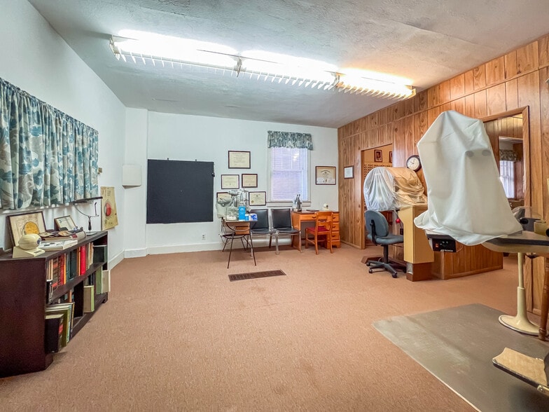 More Photos Of 132 Bellevue Ave, Penndel Office Residential For Sale