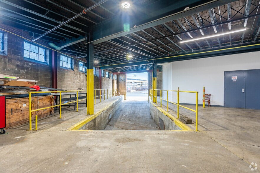 More Photos Of 200 Kelsey Ave, Ewing Warehouse For Lease