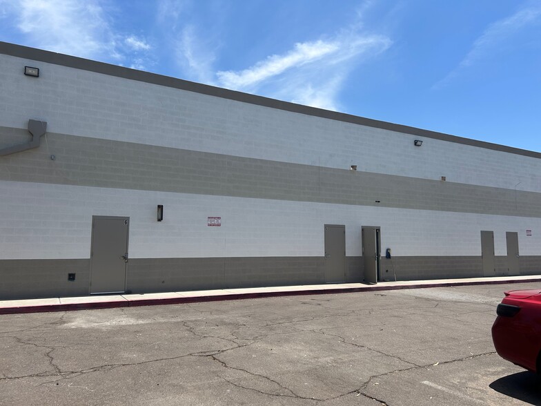 More Photos Of 17220 N 19th Ave, Phoenix General Retail For Lease