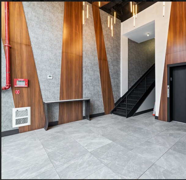 More Photos Of 84 14th St, Brooklyn Office For Lease