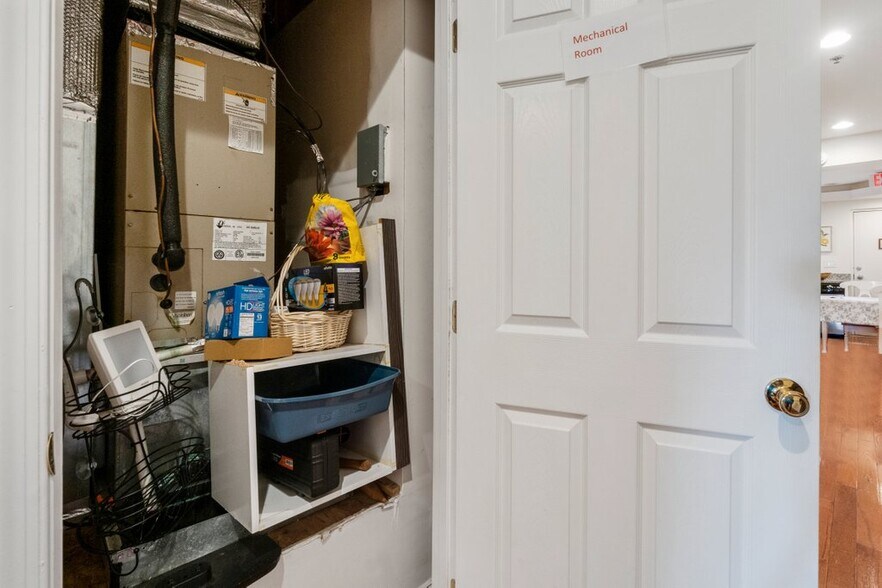 More Photos Of 1133 Light St, Baltimore Storefront Retail Office For Sale