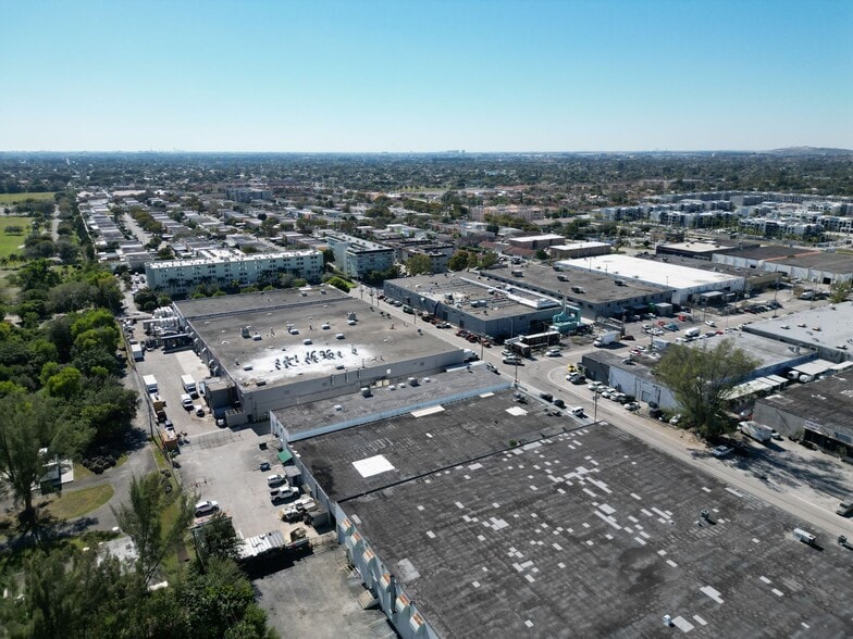 More Photos Of 7555-7575 W 2nd Ct, Hialeah Warehouse For Sale