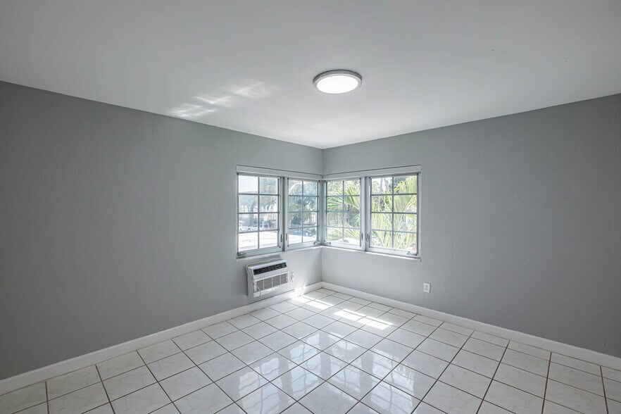 More Photos Of 951 Jefferson Ave, Miami Beach Multifamily For Sale