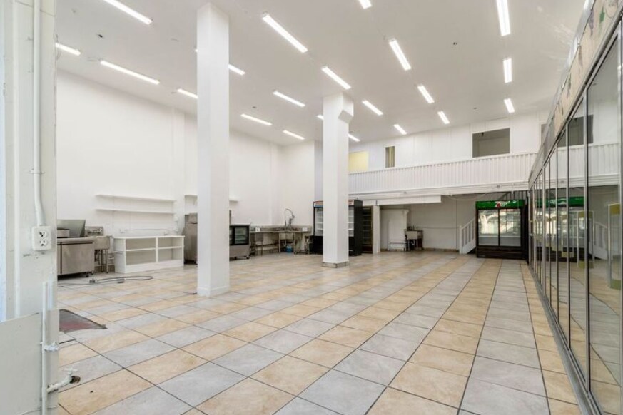 More Photos Of 977-995 Ellis St, San Francisco Apartments For Lease