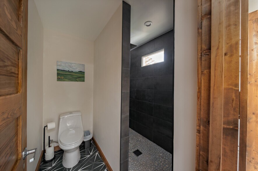 More Photos Of 182 Woodberry Rd Sw, Meadows Of Dan Hotel For Sale