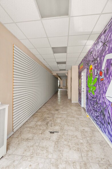 More Photos Of 684 Bay St, Staten Island Storefront Retail Residential For Sale
