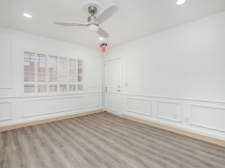 More Photos Of 2632-2640 N Blackstone Ave, Fresno Office Residential For Lease