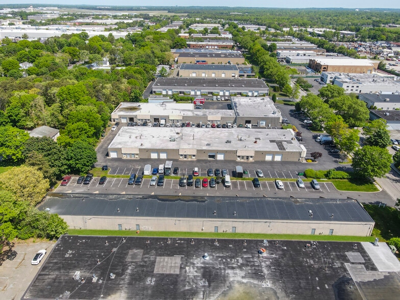 More Photos Of 90 Knickerbocker Ave, Bohemia Distribution For Sale