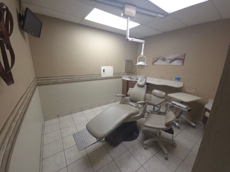 More Photos Of 3100 S Elm Pl, Broken Arrow Medical For Lease