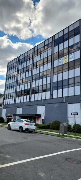 More Photos Of 185 Central Ave, East Orange Medical For Lease