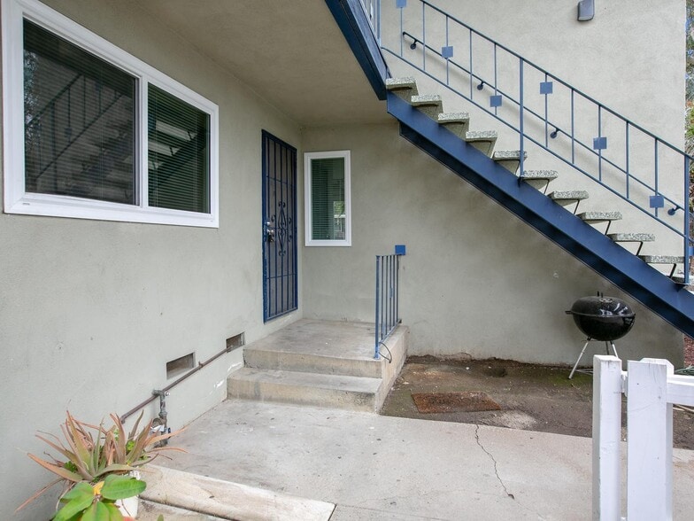 More Photos Of 267 Alestar St, Vista Apartments For Sale