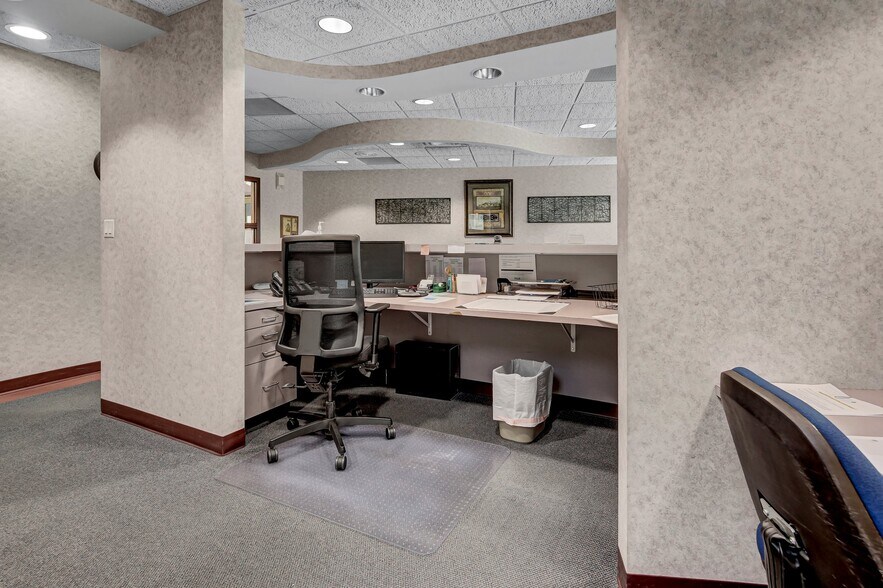 More Photos Of 1511 Northway Dr, Saint Cloud Medical For Sale