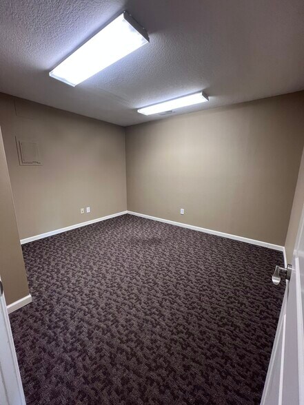 More Photos Of 4911-4915 Illinois Rd, Fort Wayne Office For Lease
