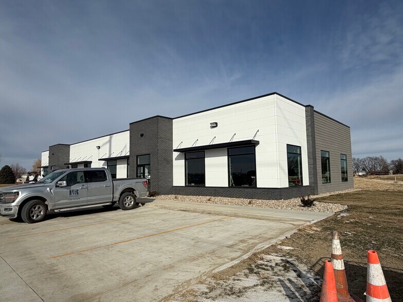 More Photos Of 2090 Old Highway 75, Sergeant Bluff Office For Lease