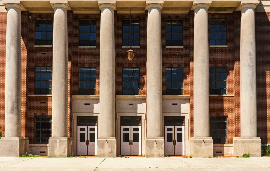 More Photos Of 2235 Anvil Block Rd, Forest Park Office For Sale