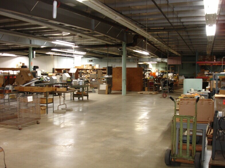 More Photos Of 340 Oak Ave S, West Salem Industrial For Lease