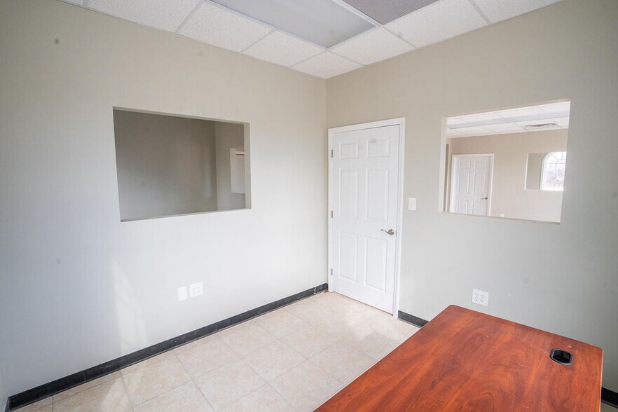 5711 N Tryon St, Charlotte, NC 28213 Auto Dealership For Sale