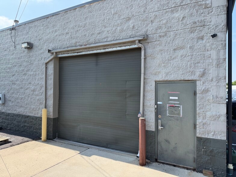 More Photos Of 7989 S Suburban Rd, Centerville Warehouse For Sale