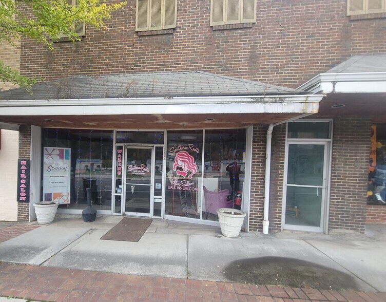 More Photos Of 1517-1525 Front St, Richlands Storefront Retail Residential For Sale