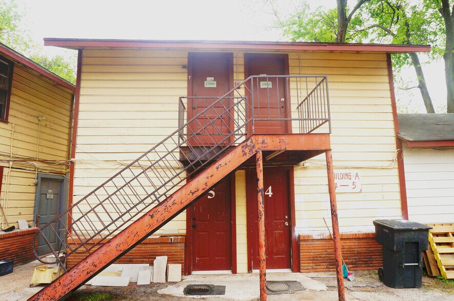 More Photos Of 2121 Kirk St, Houston Hotel For Sale