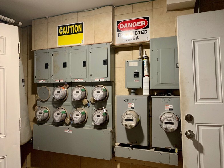 More Photos Of 10018 40th Rd, Corona Apartments For Sale