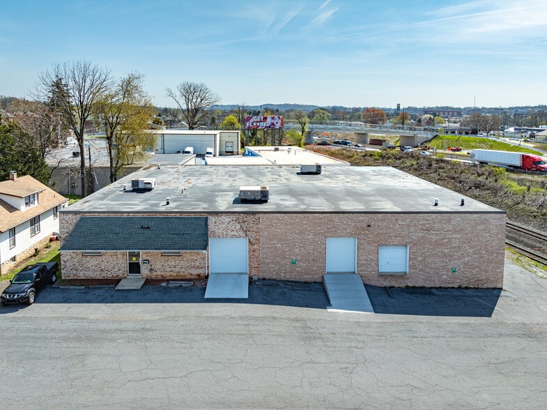 More Photos Of 807 S 27th St, Harrisburg Warehouse For Lease