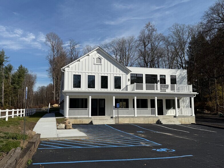 Primary Photo Of 3 Sidecut Rd, Redding Storefront Retail Residential For Lease
