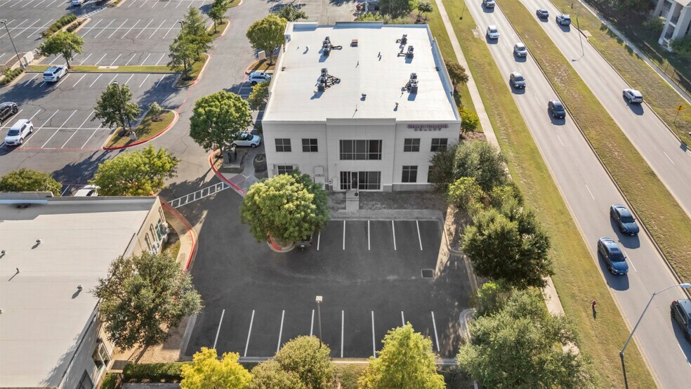 More Photos Of 2300 Greenhill Dr, Round Rock Office For Sale