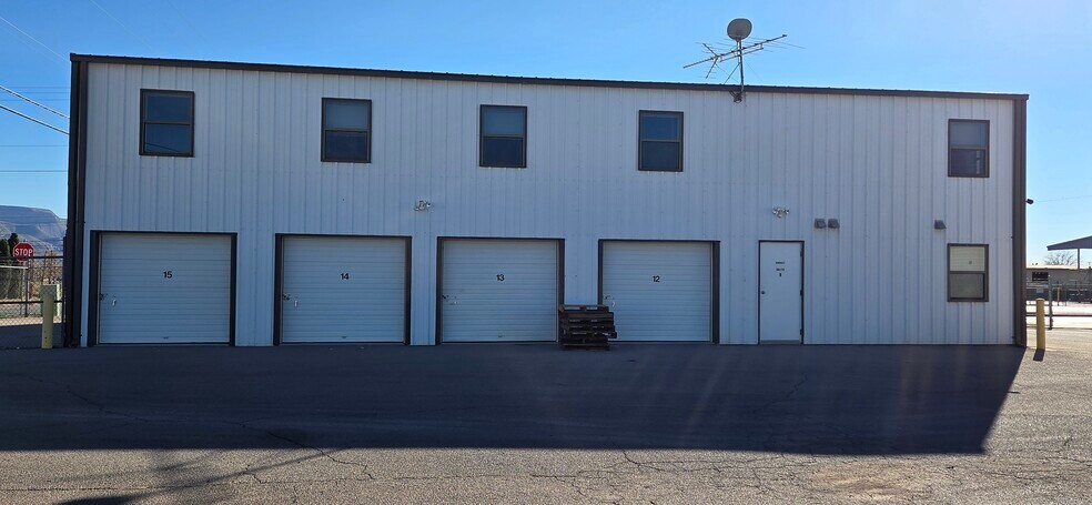 More Photos Of 2401 Lawrence Blvd, Alamogordo Warehouse For Sale