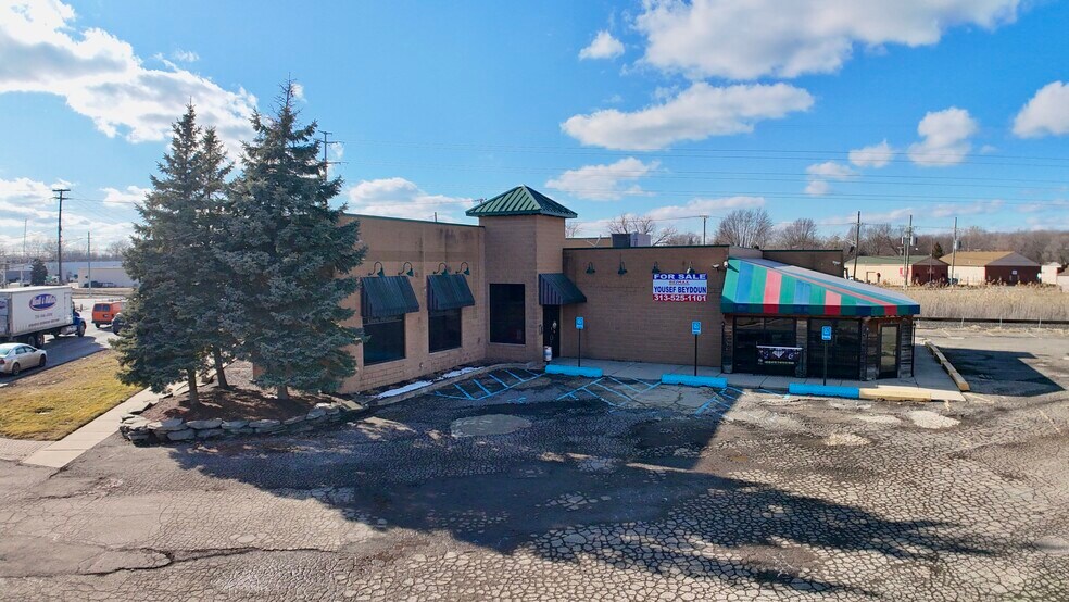 More Photos Of 19400 Northline Rd, Southgate Restaurant For Sale