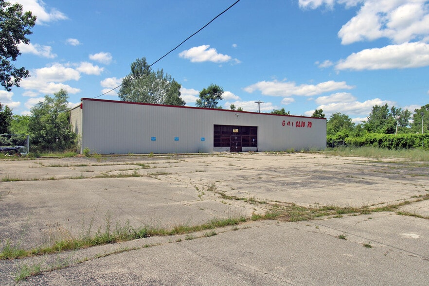 More Photos Of 4161 Clio Rd, Flint Freestanding For Sale