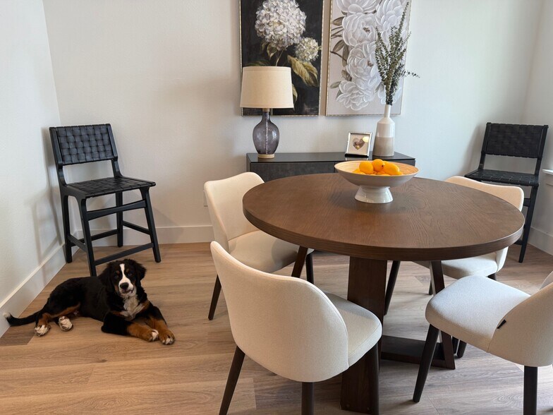 More Photos Of 7811 Mohawk Dr, Dallas Apartments For Sale