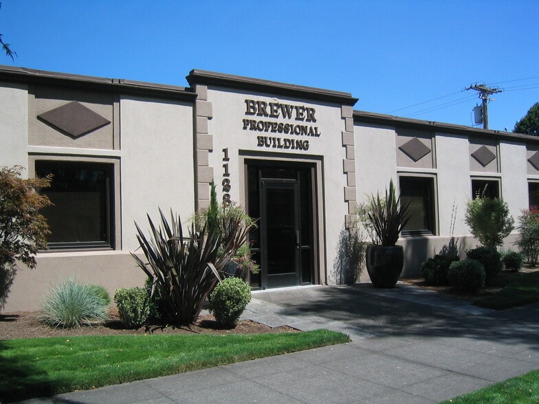 More Photos Of 1128 Broadway St, Longview Office For Sale