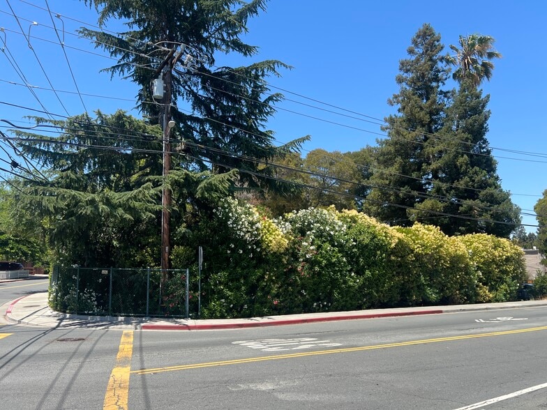 More Photos Of 1770 Parkside Dr., Walnut Creek Apartments For Sale