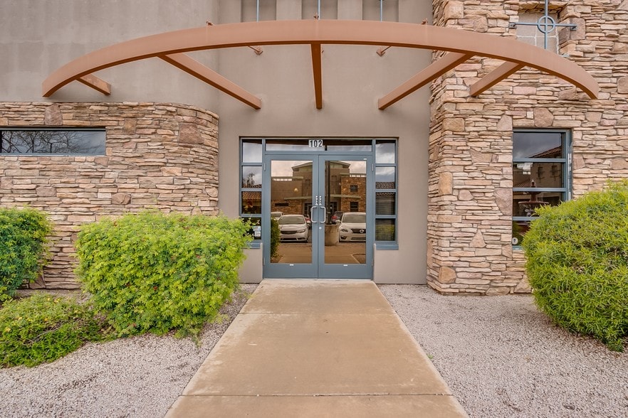 More Photos Of 9865 S Priest Dr, Tempe Unknown For Lease