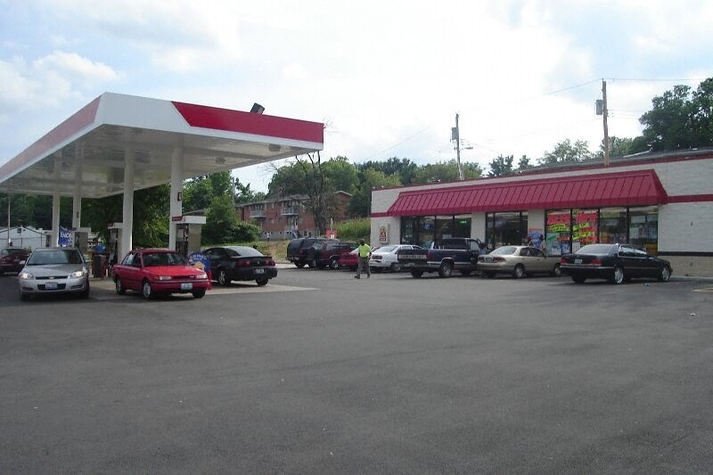 More Photos Of 8815 N Broadway St, Saint Louis Service Station For Sale