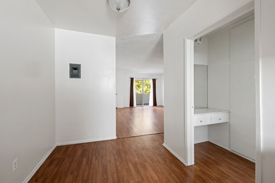 More Photos Of 3623 Clarington Ave, Los Angeles Apartments For Sale