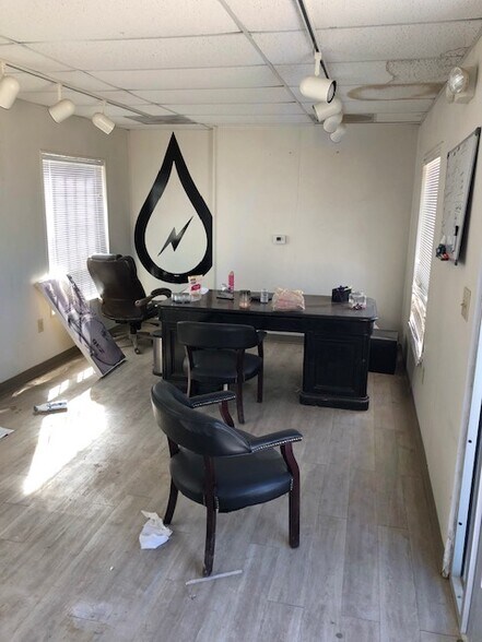 More Photos Of 463 Blackbird Dr, Pecos Industrial For Sale