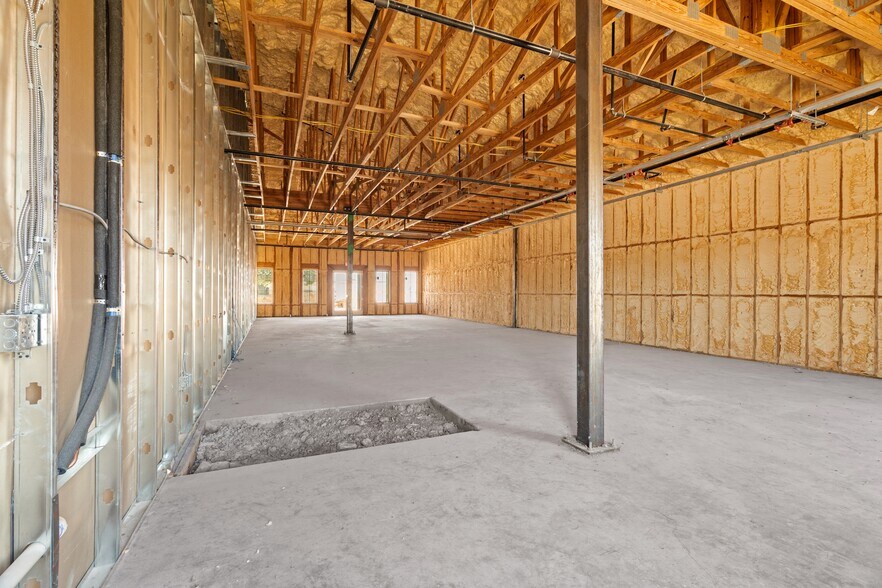 More Photos Of E 181 E BB Fielder Rd Suite 300, Weatherford Medical For Lease