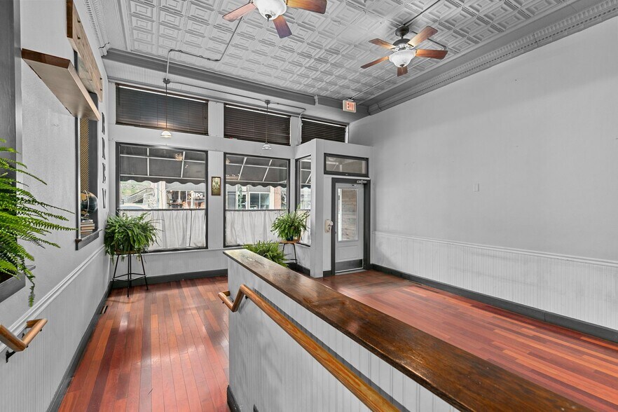 More Photos Of 221 Watson St, Ripon Storefront Retail Residential For Sale