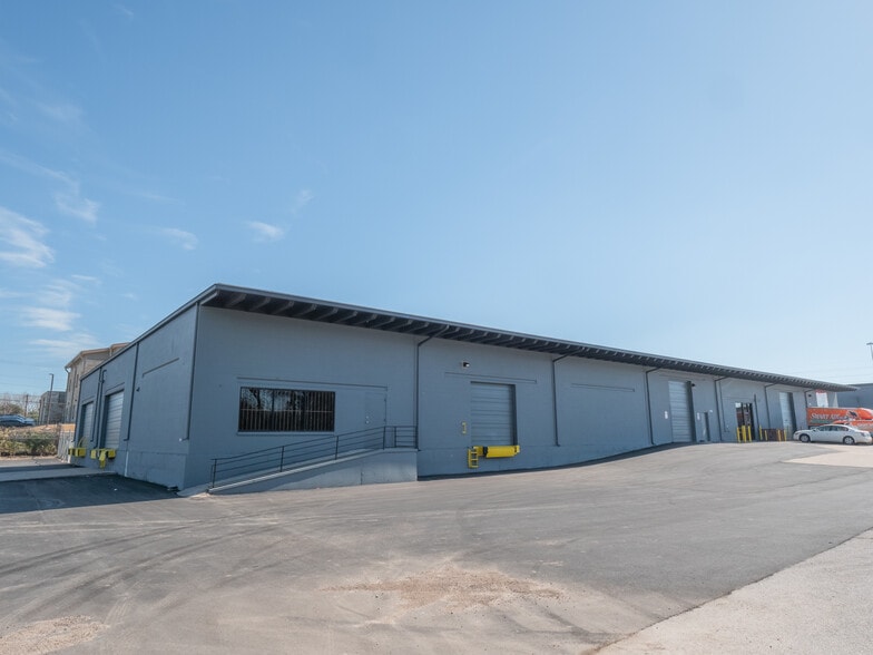 More Photos Of 3910 Warehouse Row, Austin Warehouse For Sale