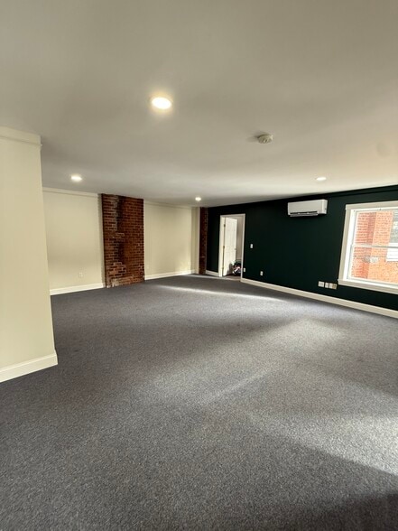 More Photos Of 40 Canal St, Lancaster Office For Lease
