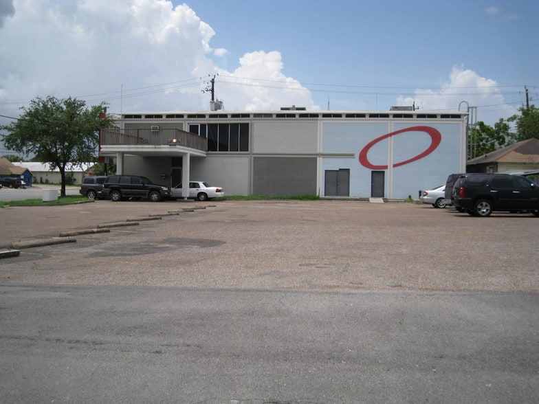 More Photos Of 5101 Navigation Blvd, Houston Office For Lease