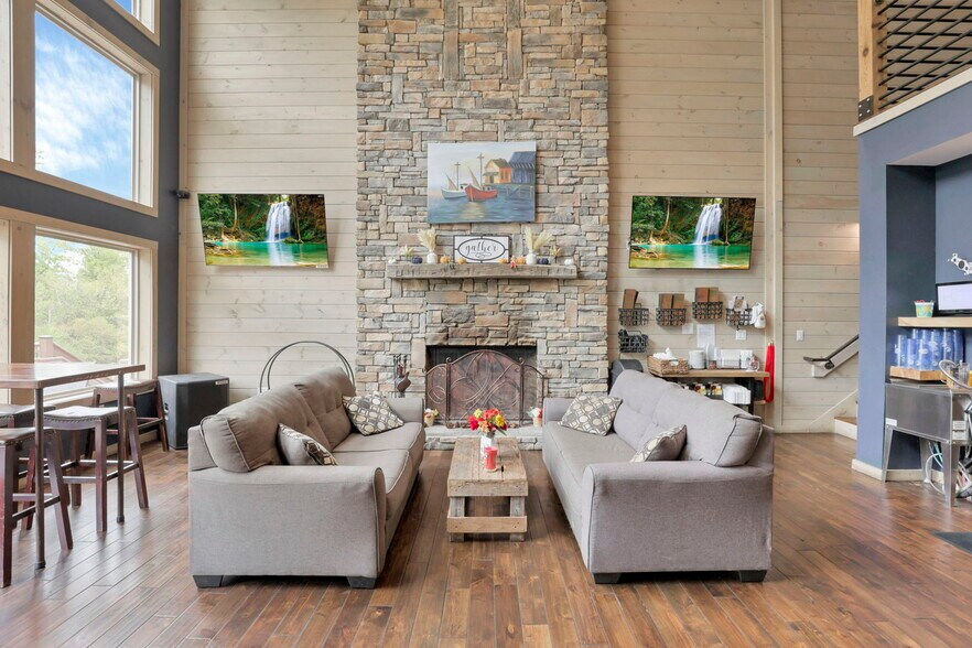 More Photos Of 14675 Zion Rd, Thornville Restaurant For Sale