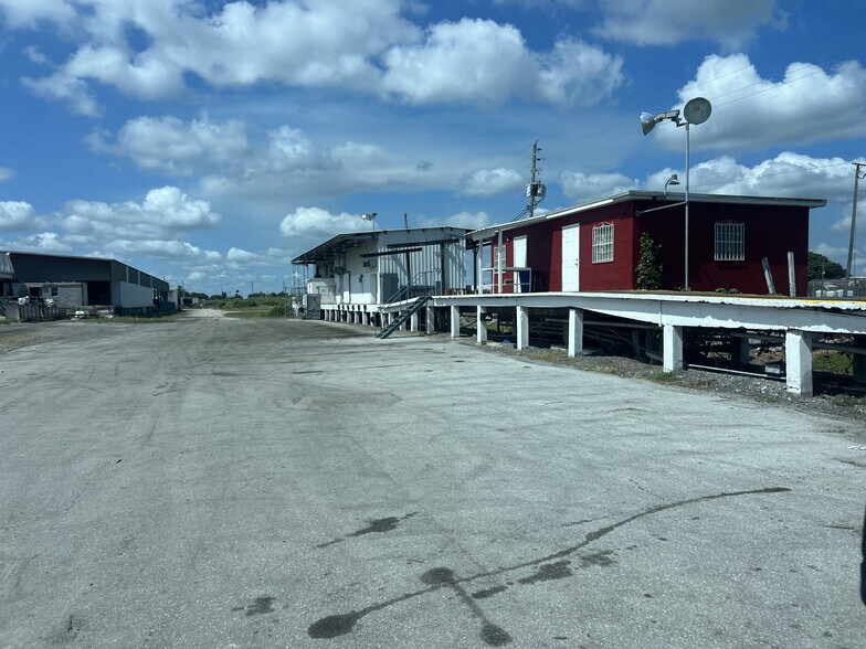 Primary Photo Of 1008 Railroad St, Belle Glade Specialty For Sale