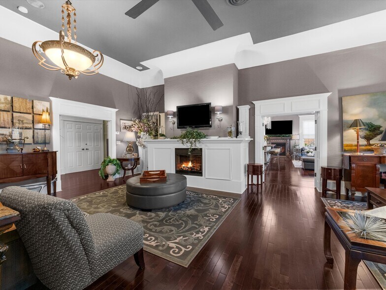 More Photos Of 9 Park St, Chatham Storefront For Sale