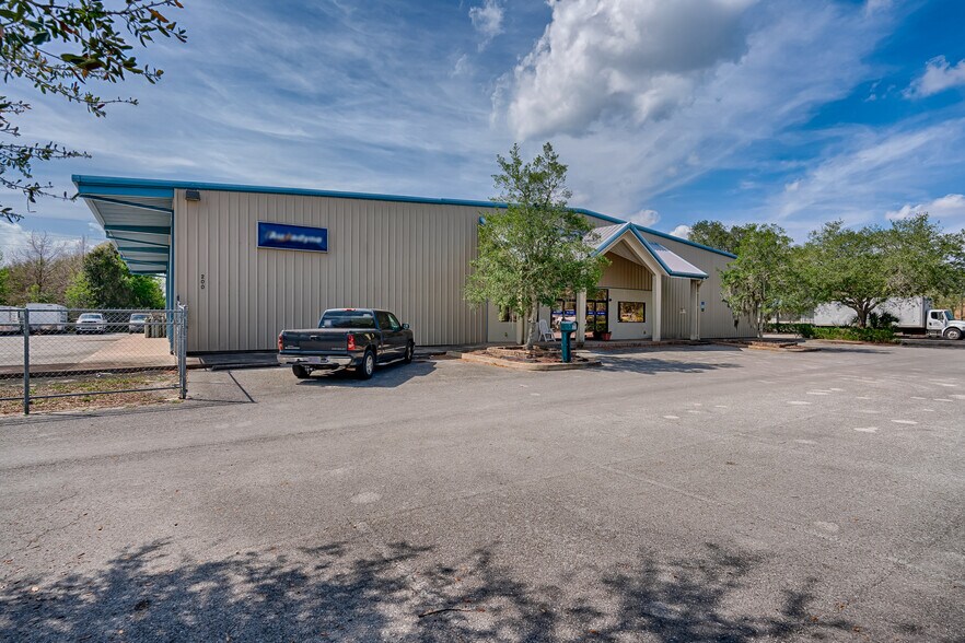 More Photos Of 200 NE Commercial Cir, Keystone Heights Unknown For Lease