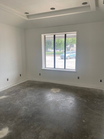 More Photos Of 115 Archer St, Jacksboro Office For Lease