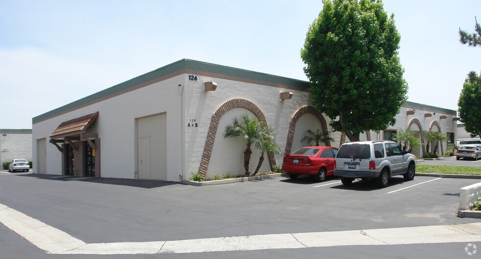 Primary Photo Of 124-136 S Valencia Ave, Glendora Warehouse For Lease